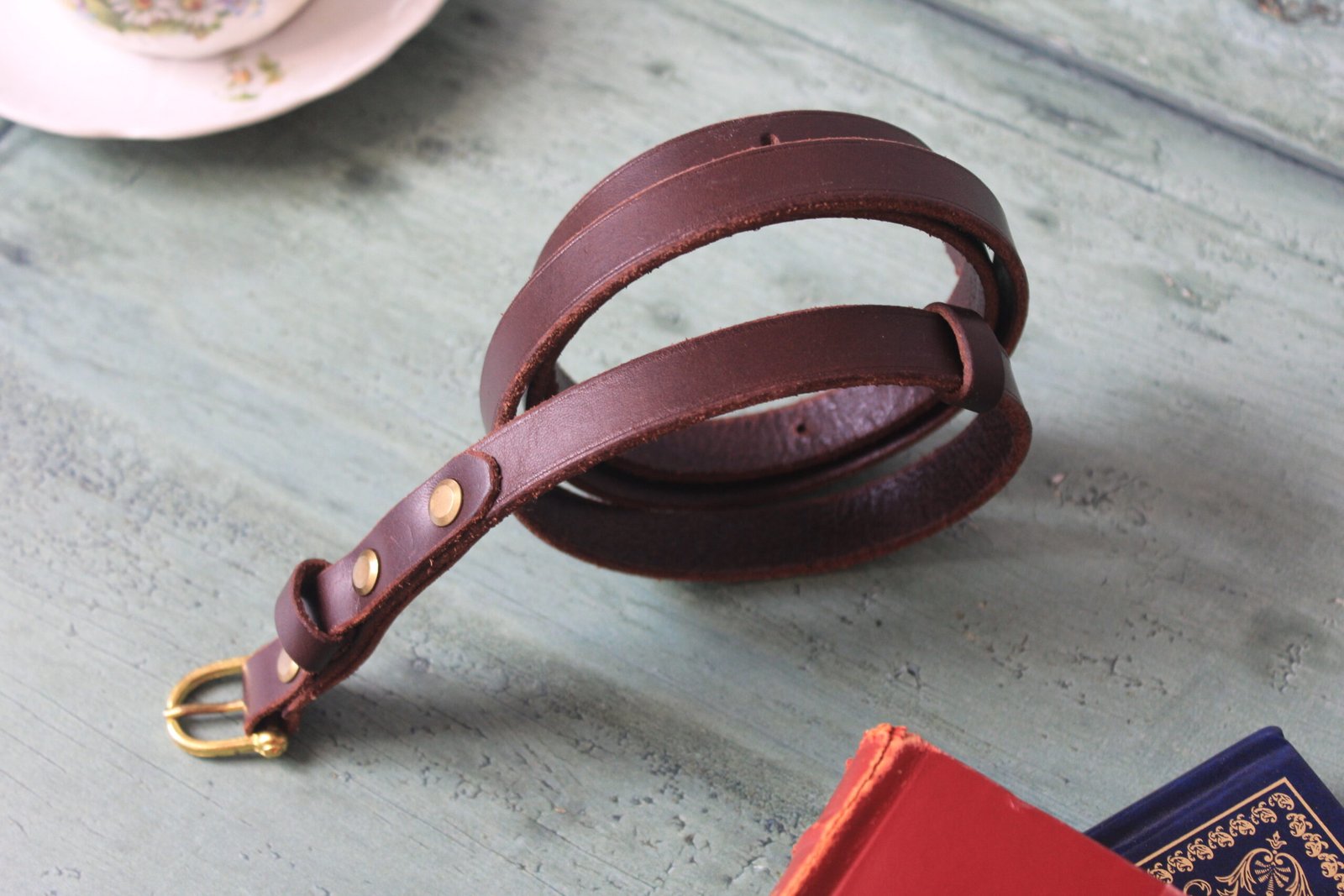 Ceinture fine Bordeau boucle or – Image 5