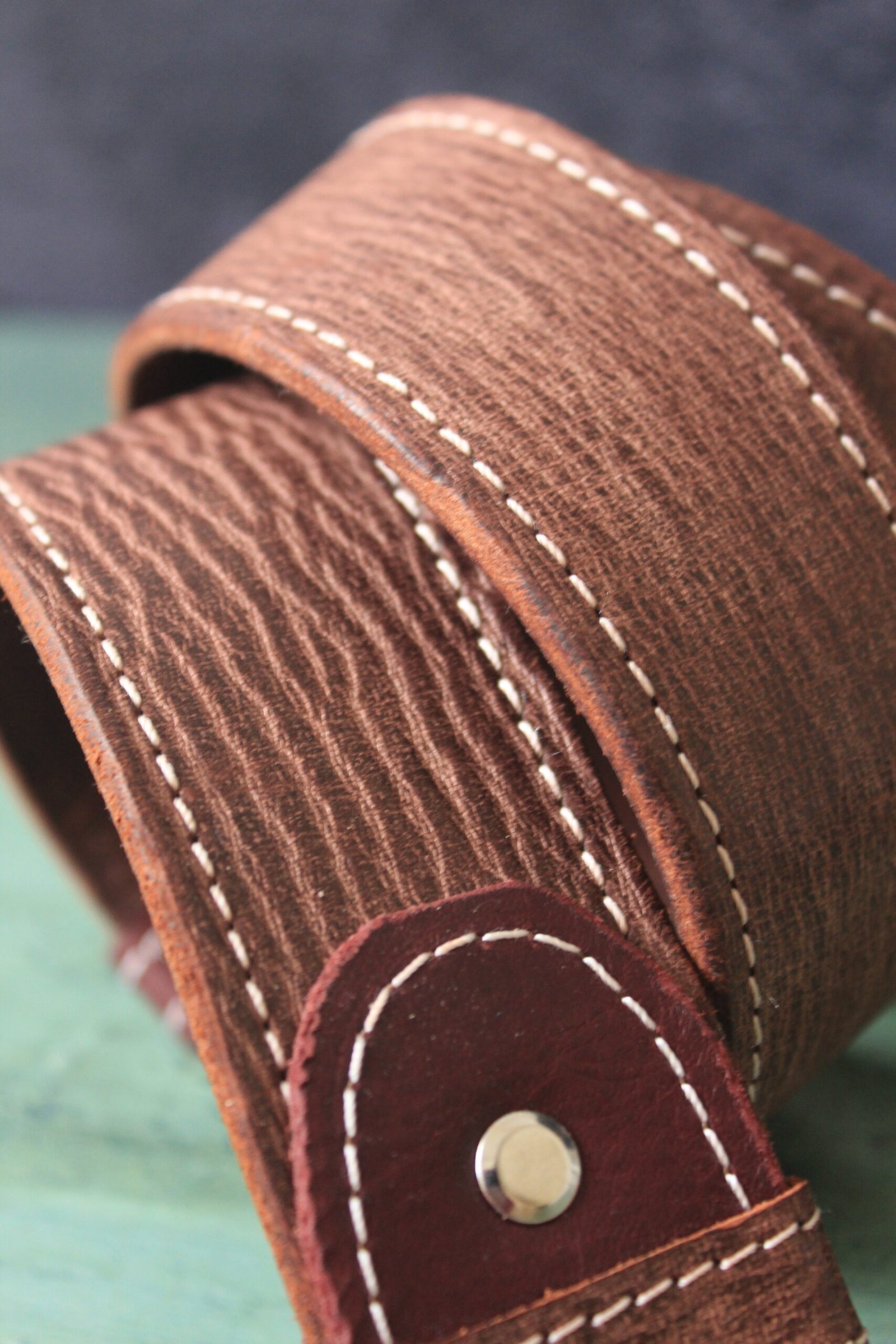 Ceinture rose cendrée boucle argent Couture blanche – Image 3