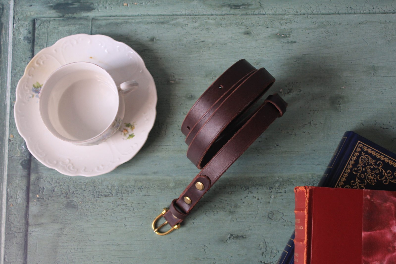 Ceinture fine Bordeau boucle or